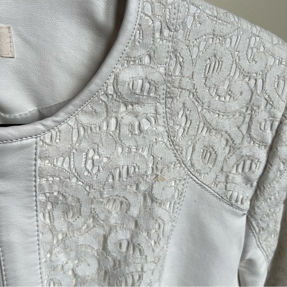 Yvonne & Marie for Revue White Faux Leather and Lace Zip-Up Jacket Size M - Picture 2 of 6